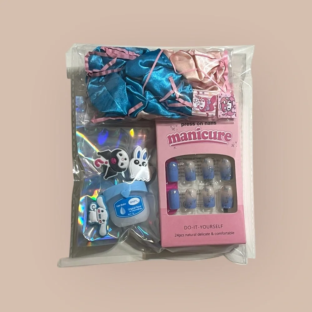 Gift Set 💗🛍️ - Picture 2 of 2